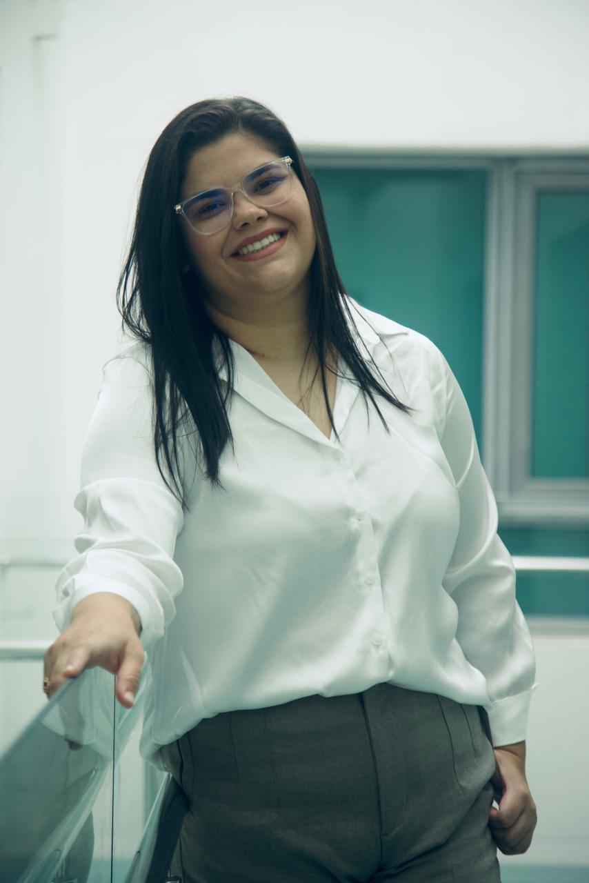 Maria Eduarda Van-Lume